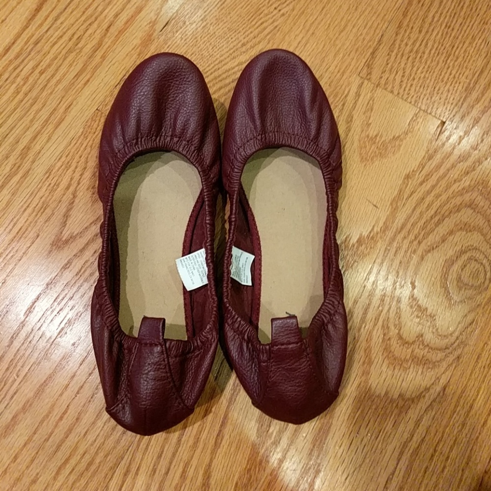 Old navy maroon ballet flats